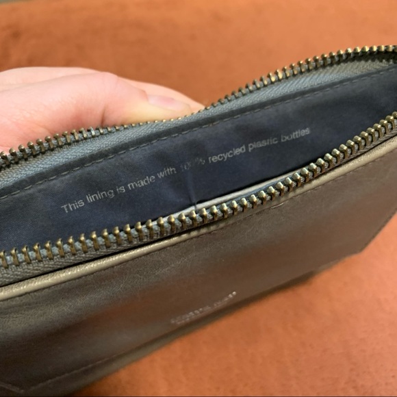 Matt & Nat | Wristlet Clutch Purse - Picture 8 of 15